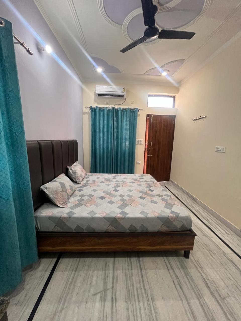 Deepak Homestay Rishīkesh Extérieur photo